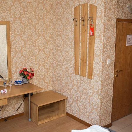 Еника Hotel Varna Buitenkant foto