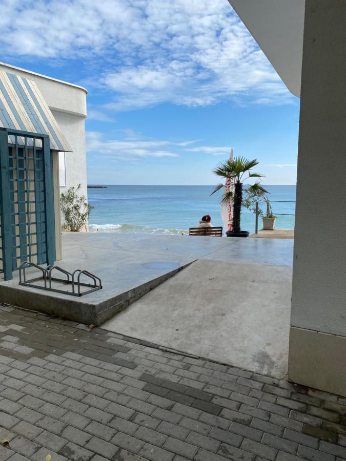 Еника Hotel Varna Buitenkant foto