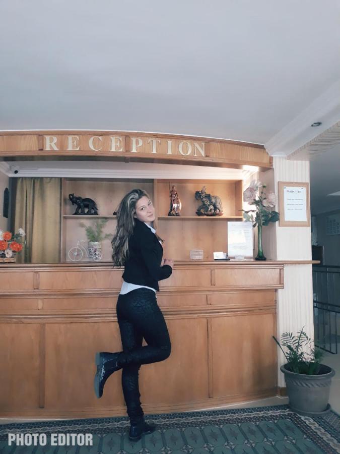 Еника Hotel Varna Buitenkant foto
